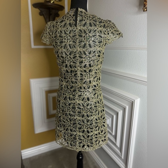 SHORT DRESS IN GOLDEN GUIPURE - Picture 9 of 16
